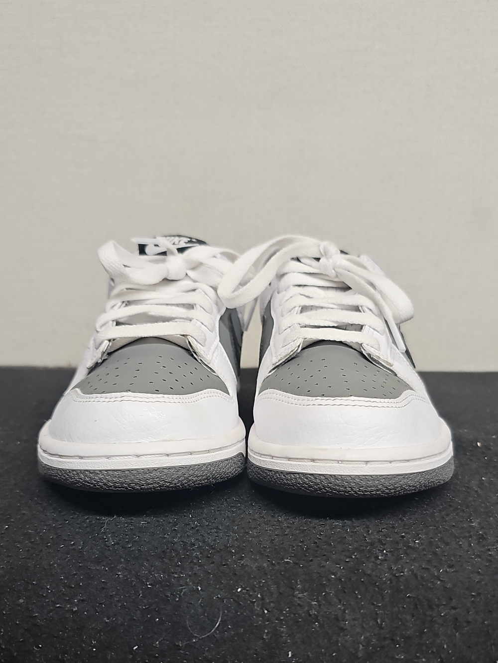 NIKE DUNK LOW SMOKE GREY YOUTH SNEAKERS BFPM-06-086 - Picture 2 of 10
